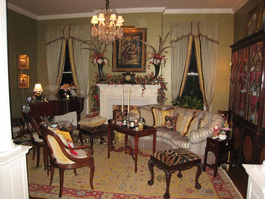 Gonzales Belle Oaks Inn מראה חיצוני תמונה