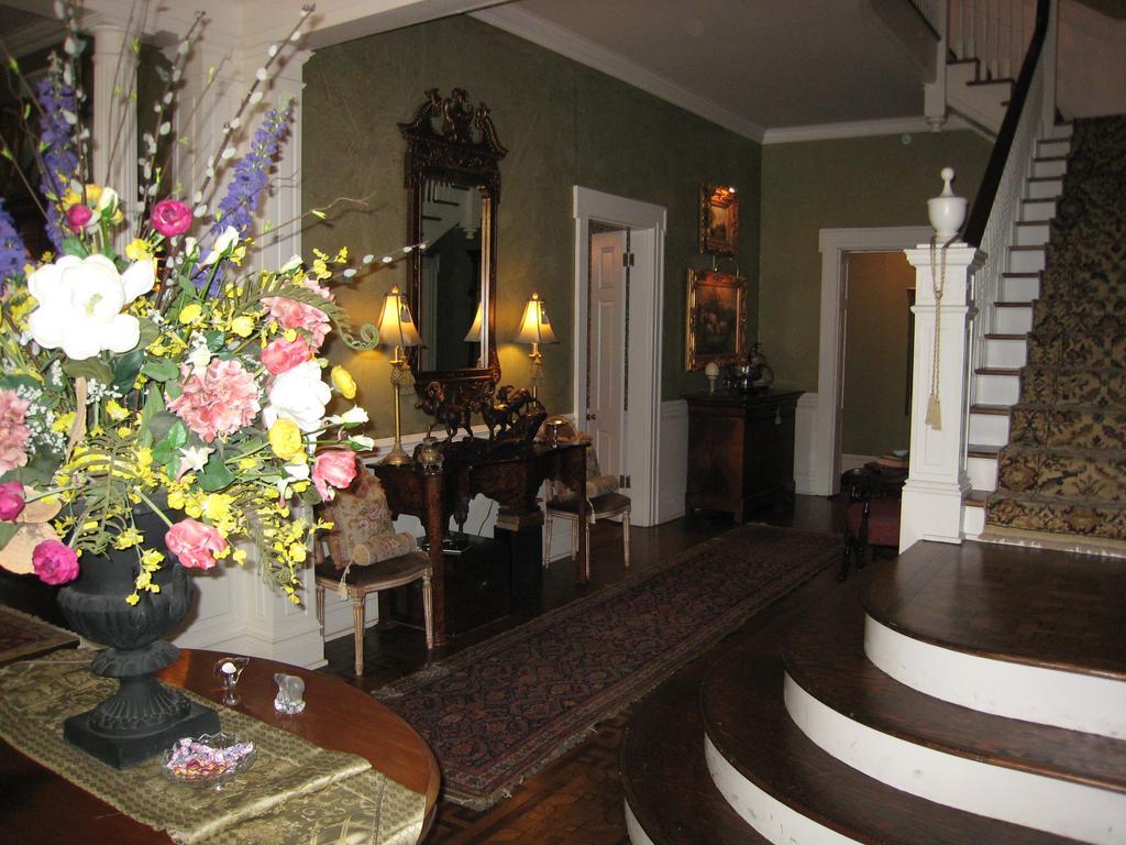Gonzales Belle Oaks Inn מראה חיצוני תמונה
